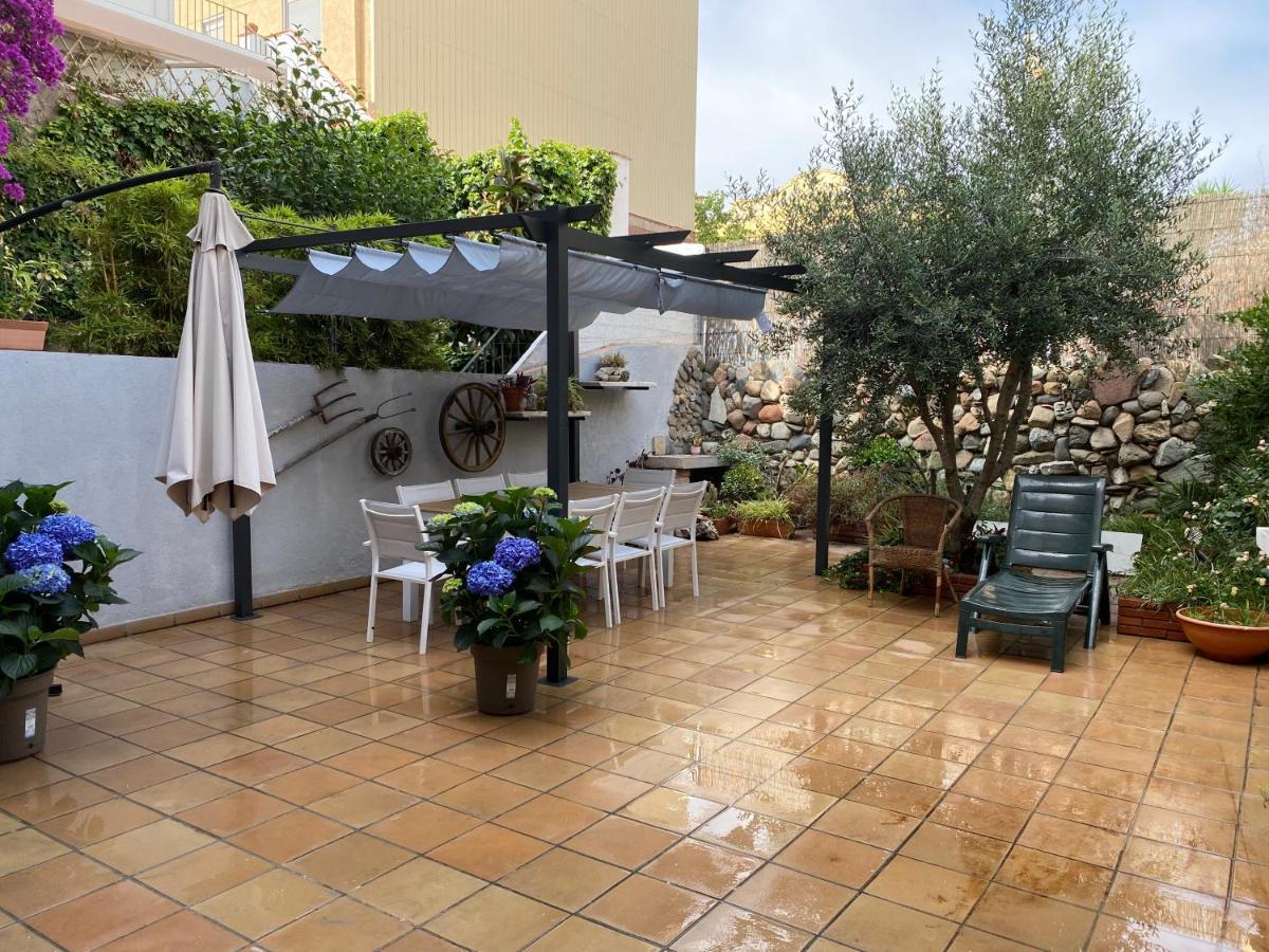 Apartamentos Playa Badalona Esterno foto