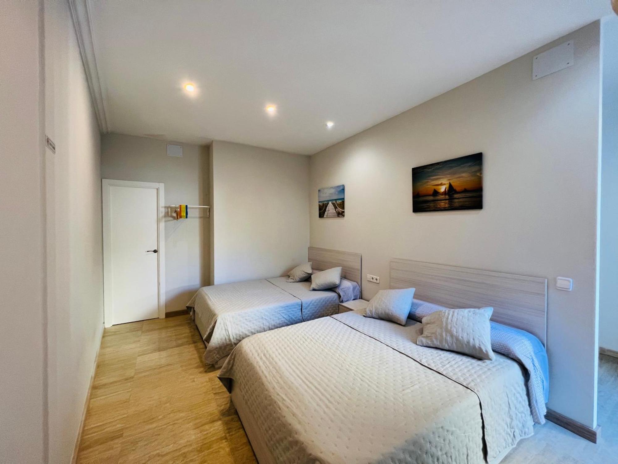 Apartamentos Playa Badalona Esterno foto