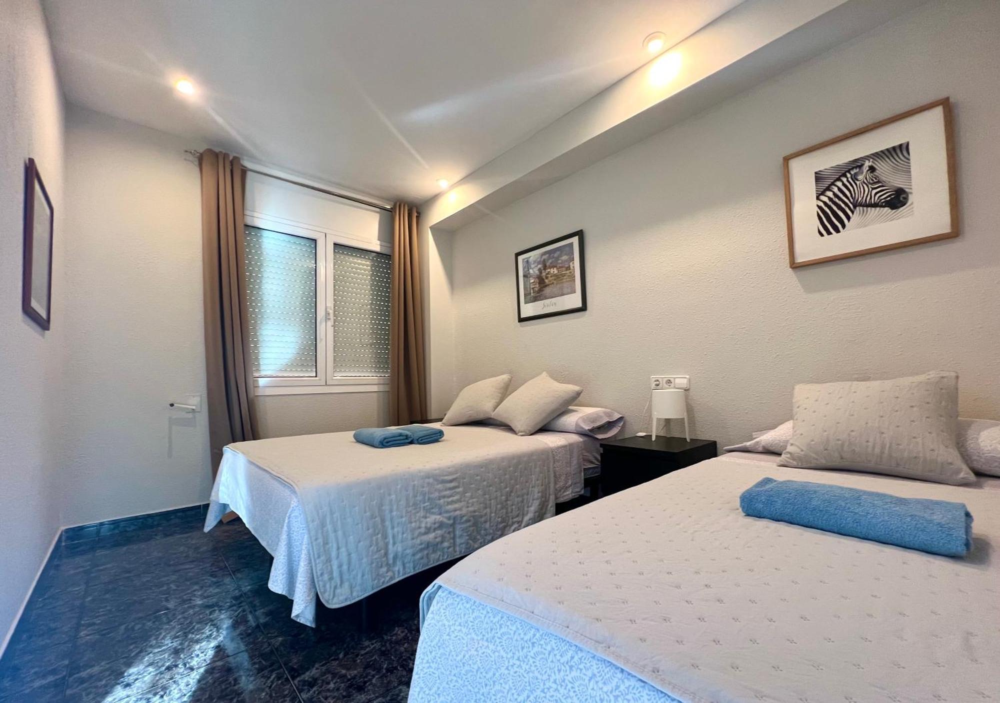 Apartamentos Playa Badalona Esterno foto